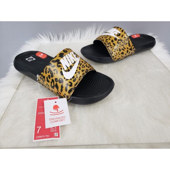 NEW Nike Victori One Womens Cheetah Animal Print Slide Sandal Size 7 Brown Black - Picture 1 of 10